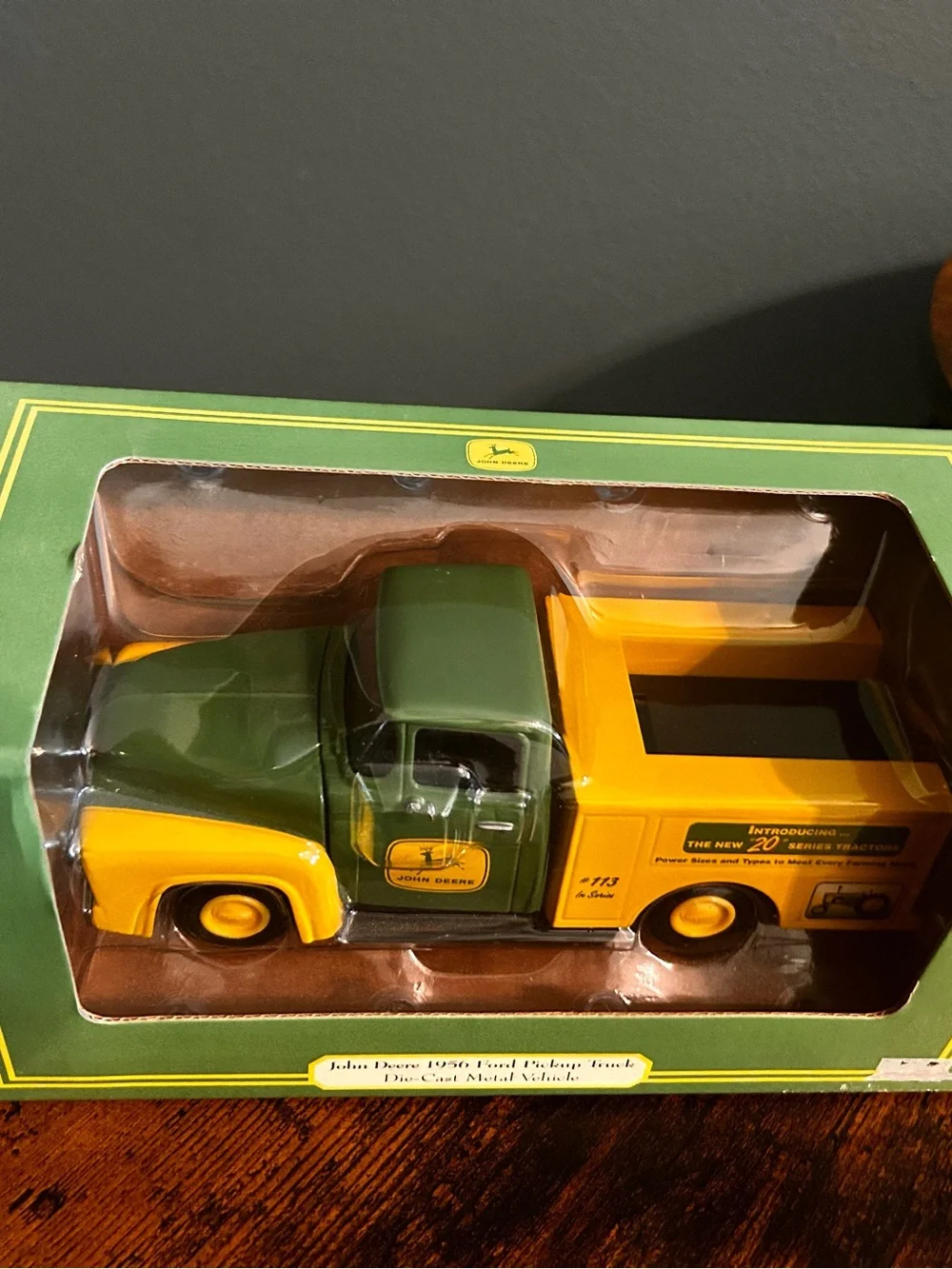 Collectors John Deere 1956 Ford Pickup Truck Die-Cast metal vehicle. New.